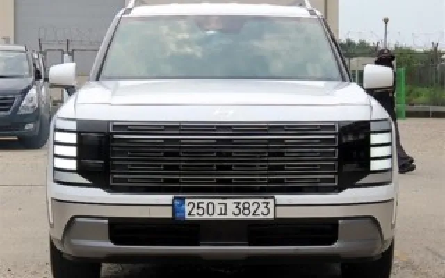 더뉴펠리세이드 중고차 디 올 뉴 팰리세이드 2.5T 2WD 9인승 매물 사진 14 - 2025/03 36,120km